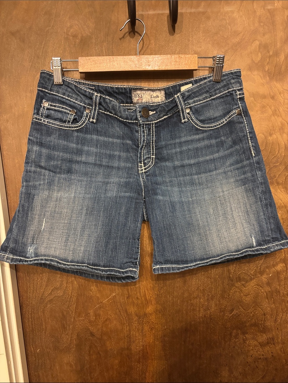 BKE Stella Women's Denim Shorts in Medium Blue Wash